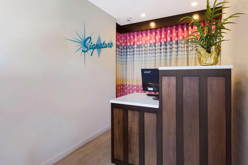Signature Inn Окленд Інтер'єр фото